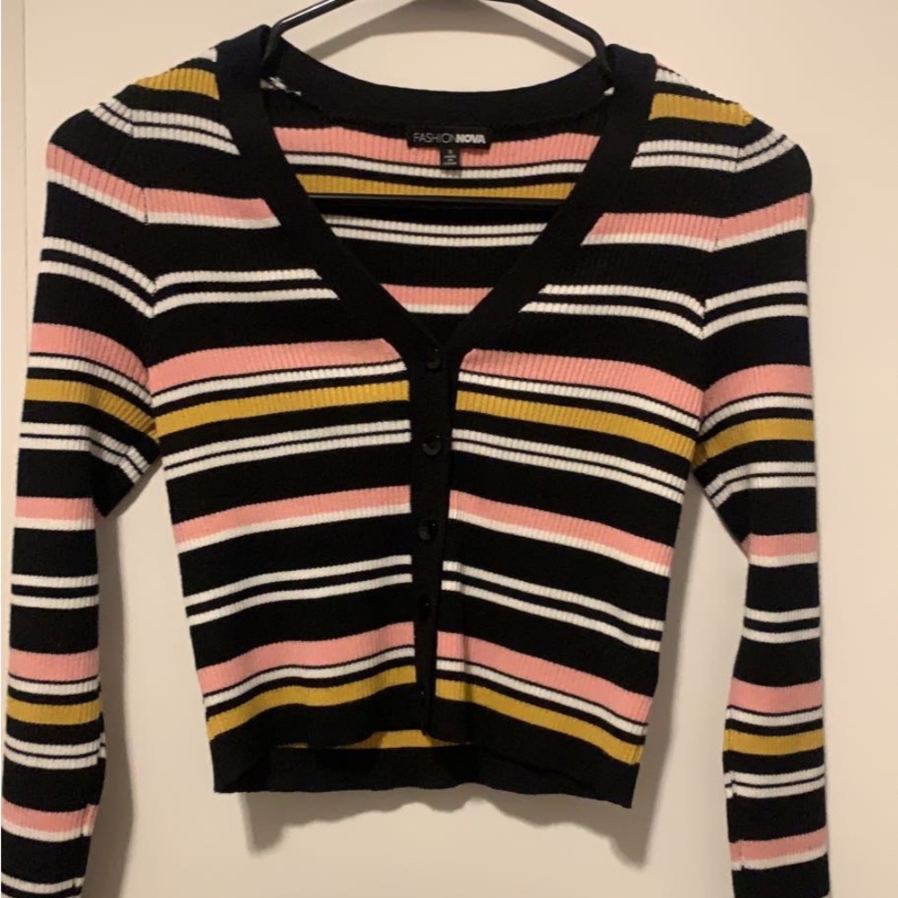 Fashion nova crop top .NEVER WORN.